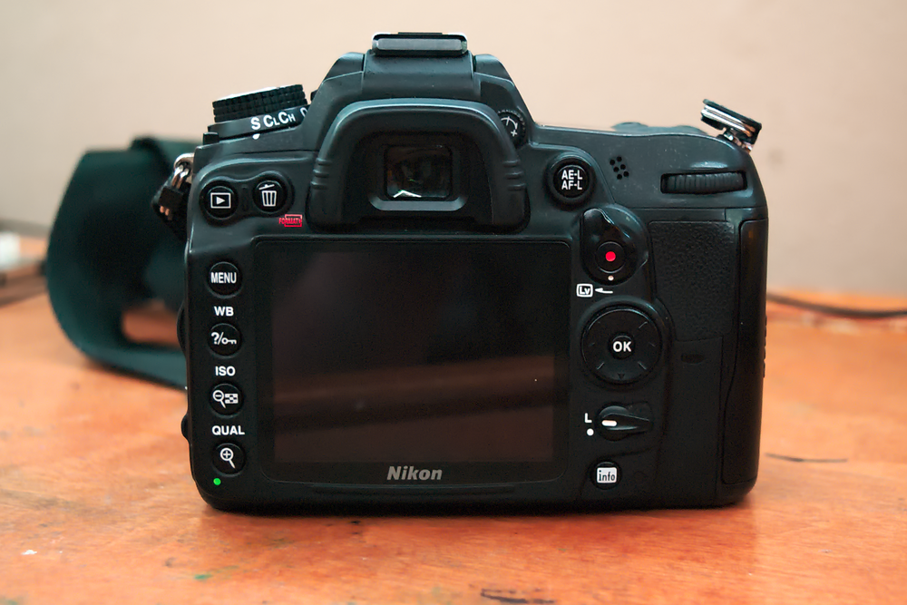 Back of the D7000