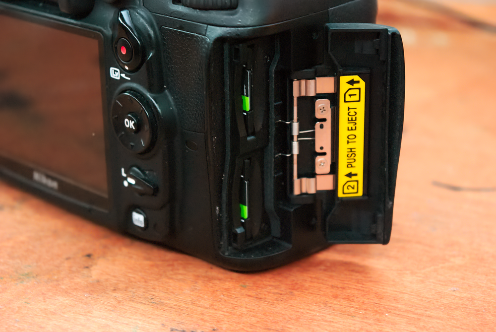 Card slot(s) of the D7000