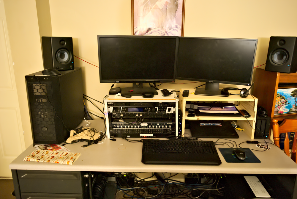 Picture of my desk, from the D80